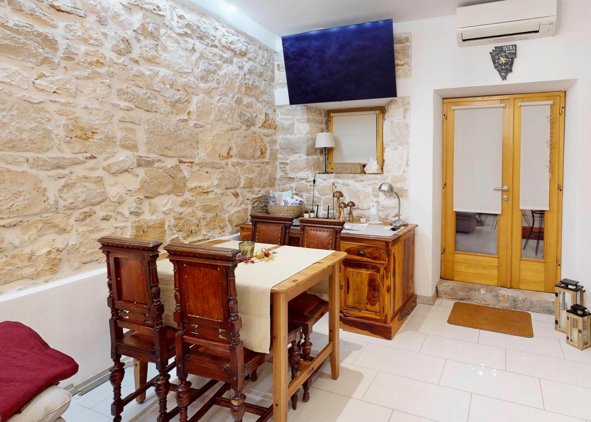 Apartment Michaela 4-Sterne & Parking Rovinj Eksteriør bilde