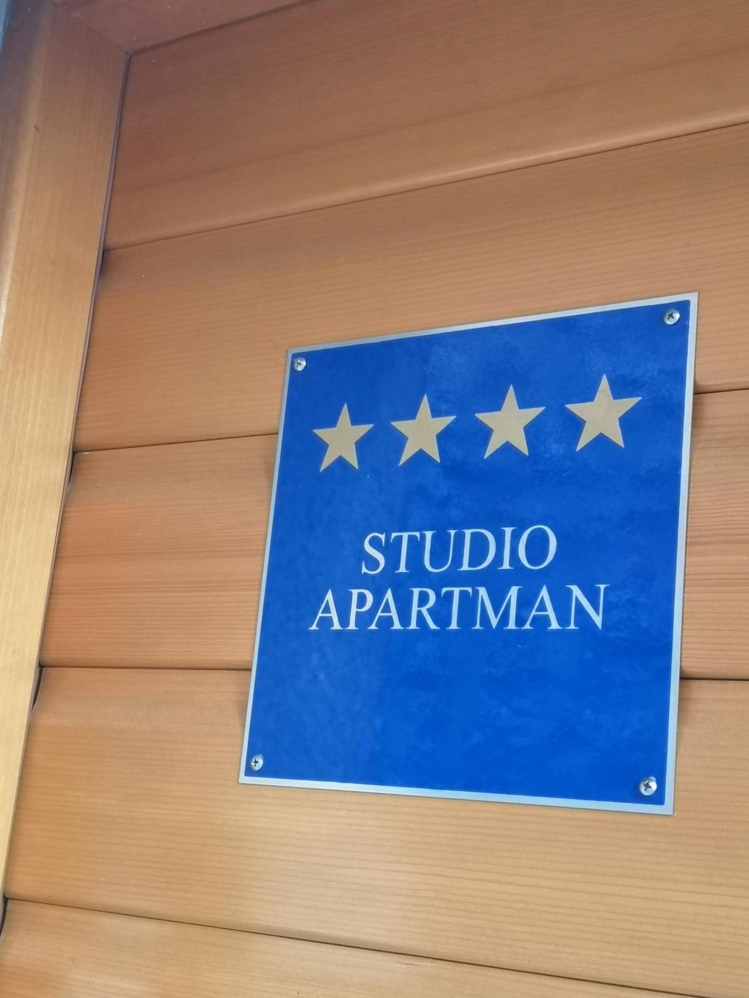 Apartment Michaela 4-Sterne & Parking Rovinj Eksteriør bilde